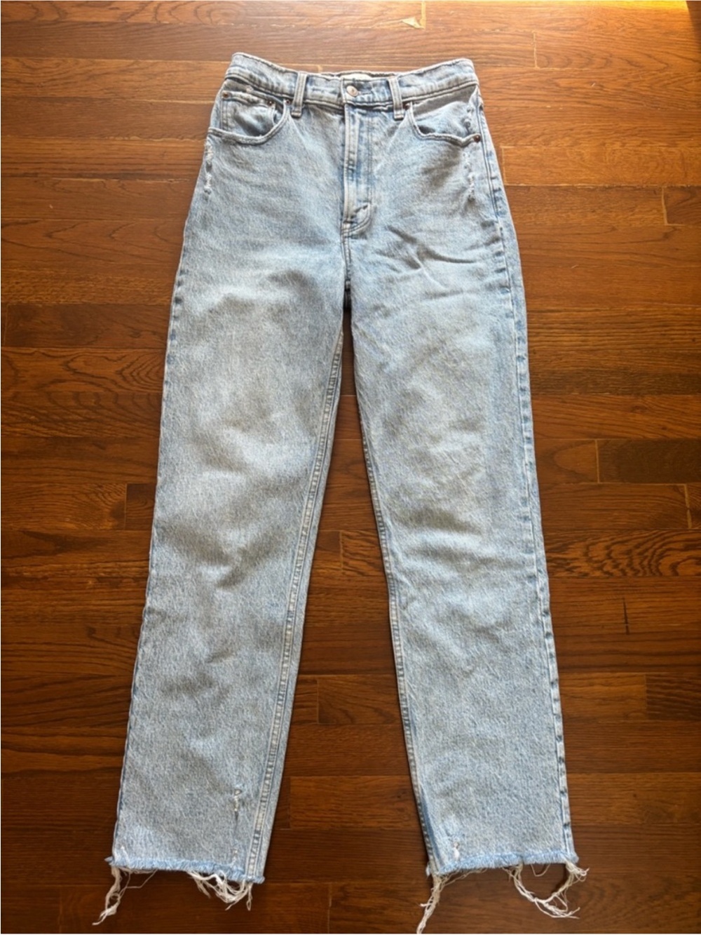 Abercrombie & Fitch The 90’s Ultra Straight Jeans, High Rise. Size 26/2.